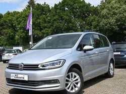 Silber Gebraucht 2017 VW Touran Comfortline Van / Kleinbus | 19.999 € (Guter Preis)