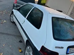 Weiß Gebraucht 1996 Citroën Saxo Kleinwagen | 700 €