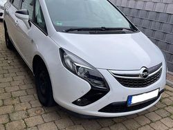 Weiß Gebraucht 2014 Opel Zafira Tourer Edition Van / Kleinbus | 8.500 € (Guter Preis)