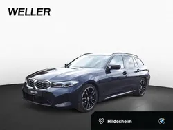Tansanitblau ii (blau) Gebraucht 2023 BMW M340 M Sport Limousine | 53.333 € (Fairer Preis)