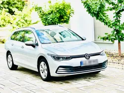 Grau Gebraucht 2021 VW Golf VIII Kombi | 22.190 €
