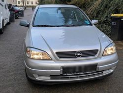 Silber Gebraucht 1998 Opel Astra Limousine | 3.200 €