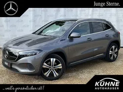 Grau Gebraucht 2021 Mercedes EQA250 Electric Art SUV | 24.900 € (Fairer Preis)