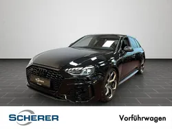 Mythosschwarz metallic (metallic) Gebraucht 2025 Audi RS4 Ambiente Kombi | 119.990 €