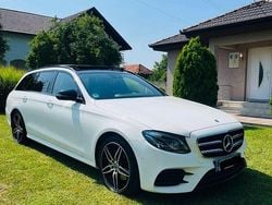 Weiß Gebraucht 2017 Mercedes E220 AMG line Kombi | 20.300 € (Fairer Preis)