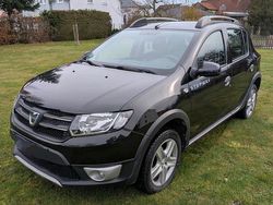 Schwarz Gebraucht 2014 Dacia Sandero Stepway SUV | 3.600 €