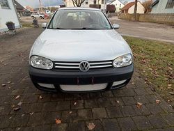 Silber Gebraucht 2001 VW Golf IV Kleinwagen | 1.699 € (Guter Preis)