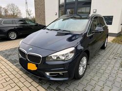 Blau Gebraucht 2015 BMW 216 Sport Line Limousine | 6.000 €