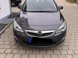 Grau Gebraucht 2011 Opel Astra Kombi | 1.750 € (Superpreis)
