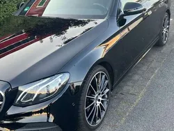 Schwarz Gebraucht 2019 Mercedes E350 AMG line Limousine | 30.200 € (Fairer Preis)