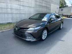 Gebraucht 2021 Toyota Camry Hybrid Executive Limousine | 25.999 €