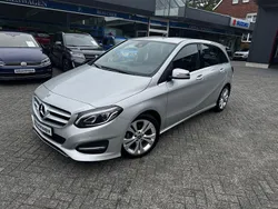 Silber Gebraucht 2017 Mercedes B180 Urban Van / Kleinbus | 20.990 € (Teuer)