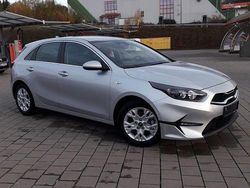 Silber Gebraucht 2025 Kia Ceed Vision Limousine | 19.498 € (Superpreis)