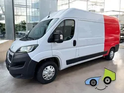 Weiß Gebraucht 2022 Peugeot Boxer Premium Van | 20.600 € (Fairer Preis)