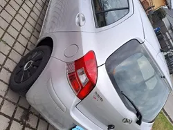 Grau Gebraucht 2010 Toyota Yaris Sol Limousine | 3.900 € (Guter Preis)