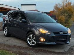 Grau Gebraucht 2012 Ford Focus Champions Edition Kombi | 3.490 € (Guter Preis)