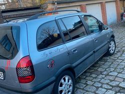 Blau Gebraucht 2004 Opel Zafira Van / Kleinbus | 999 € (Fairer Preis)