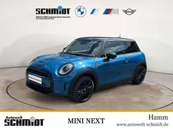 Island blue metallic Gebraucht 2024 Mini Cooper Classic Kleinwagen | 29.770 € (Etwas zu teuer)