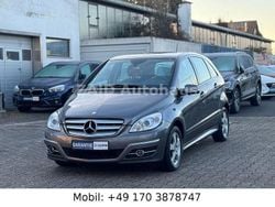 Grau Gebraucht 2008 Mercedes 200 Limousine | 6.899 € (Guter Preis)