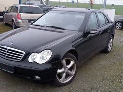 Schwarz Gebraucht 2005 Mercedes C180 Limousine | 1.450 € (Superpreis)
