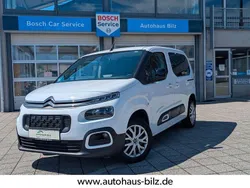 Weiss Gebraucht 2023 Citroën Berlingo Feel Van / Kleinbus | 19.840 € (Superpreis)
