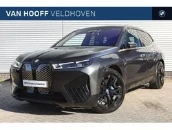 Grau Gebraucht 2021 BMW iX Executive SUV | 74.500 €