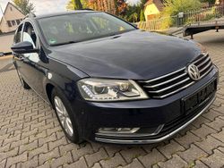 Blau Gebraucht 2011 VW Passat Comfortline Kombi | 8.590 € (Fairer Preis)