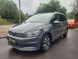Delfingrau metallic Gebraucht 2024 VW Touran Move Van / Kleinbus | 29.990 € (Guter Preis)