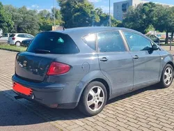 Blau Gebraucht 2005 Seat Toledo Fresh Limousine | 700 € (Fairer Preis)