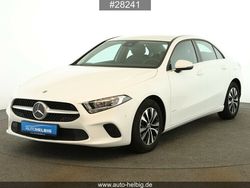 Weiß Gebraucht 2022 Mercedes A200 Style Kleinwagen | 25.880 € (Fairer Preis)