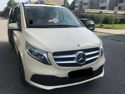 Gelb Gebraucht 2019 Mercedes V250 Van / Kleinbus | 25.000 €