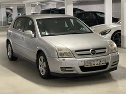 Silber Gebraucht 2003 Opel Signum Elegance Kombi | 3.000 € (Teuer)