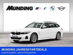 Weiß Gebraucht 2022 BMW 320e Sport Line Kombi | 25.880 € (Guter Preis)