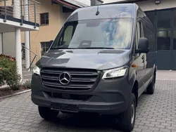Grau Neu 2025 Mercedes Sprinter Van | 85.999 €