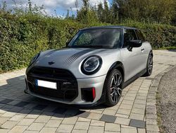 Grau Gebraucht 2025 Mini John Cooper Works Kleinwagen | 38.800 € (Etwas zu teuer)