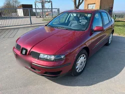 Rot Gebraucht 1999 Seat Toledo Limousine | 2.200 € (Teuer)