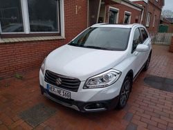 Weiß Gebraucht 2015 Suzuki SX4 SUV | 9.999 € (Fairer Preis)