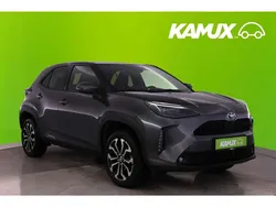 Grau Gebraucht 2023 Toyota Yaris Cross Team SUV | 24.745 € (Fairer Preis)