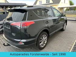 Schwarz Gebraucht 2018 Toyota RAV4 Hybrid Team SUV | 17.900 € (Fairer Preis)