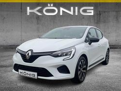 Weiß Gebraucht 2023 Renault Clio V Equilibre Kleinwagen | 16.996 € (Etwas zu teuer)