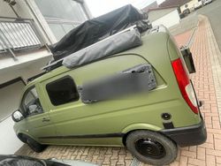 Grün Gebraucht 2004 Mercedes Vito Van / Kleinbus | 9.500 €