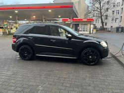 Schwarz Gebraucht 2008 Mercedes ML420 SUV | 5.900 €