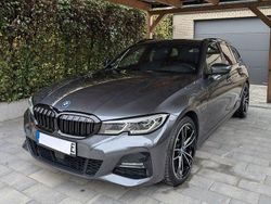 Grau Gebraucht 2022 BMW 330e M Sport Kombi | 32.390 € (Guter Preis)
