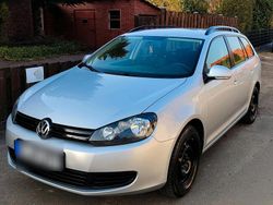Grau Gebraucht 2013 VW Golf VII Kombi | 4.000 € (Guter Preis)