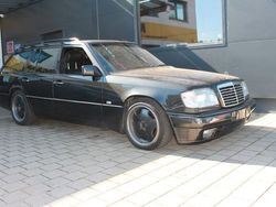 Schwarz Gebraucht 1991 Mercedes E300 Limousine | 19.990 €