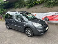 Grau Gebraucht 2018 Citroën Berlingo Shine Van / Kleinbus | 5.000 € (Superpreis)