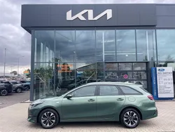 Grün Neu 2025 Kia Ceed Sportswagon Kombi | 20.990 € (Guter Preis)