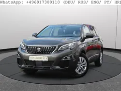 Grau Gebraucht 2020 Peugeot 5008 Van / Kleinbus | 13.685 € (Fairer Preis)