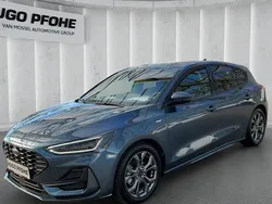 Blau Gebraucht 2024 Ford Focus ST-Line X Limousine | 25.750 € (Guter Preis)