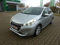 Grau Gebraucht 2013 Peugeot 208 Active Kleinwagen | 3.999 € (Fairer Preis)